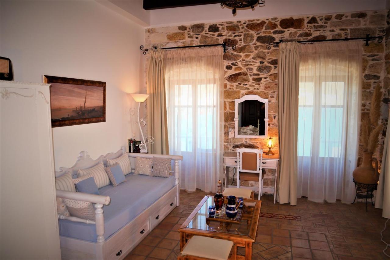 Saint George Valsamitis Superior Apartment Katapola Exterior photo